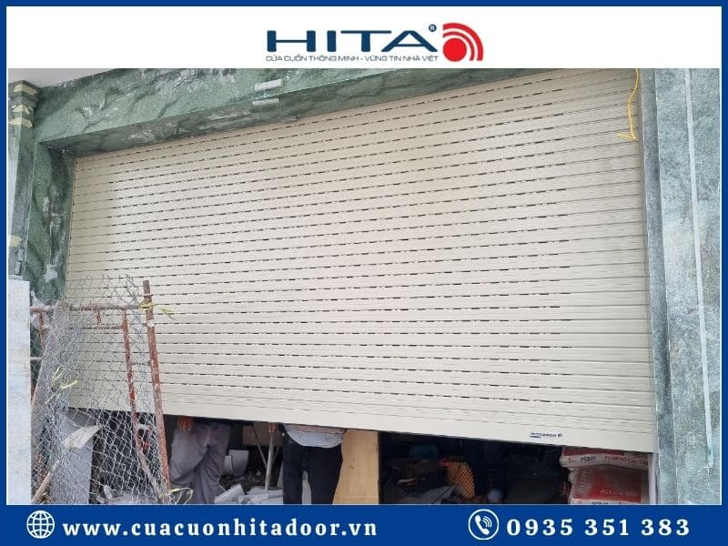 Cửa cuốn Đức khe thoáng